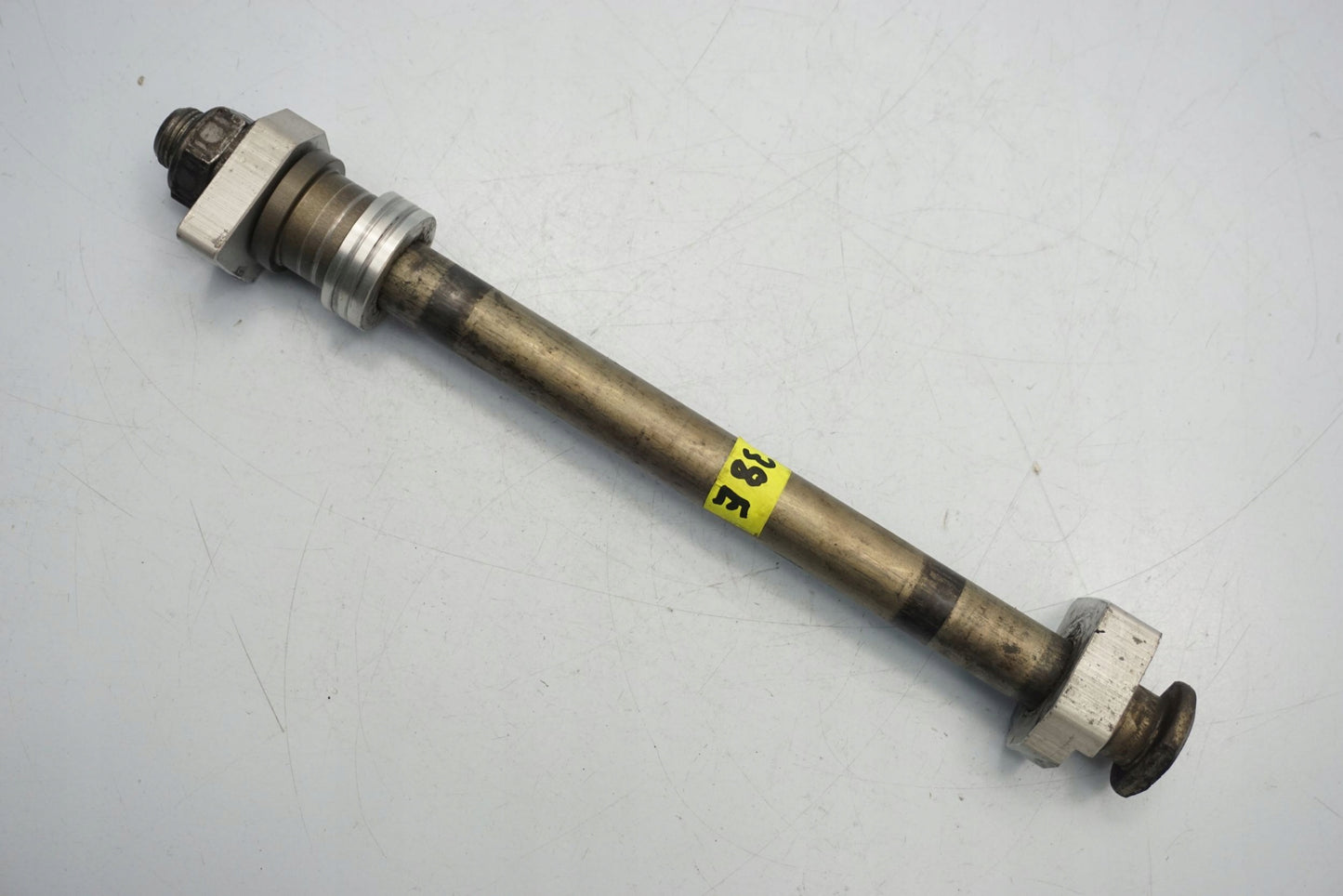 TRIUMPH TIGER 800 10-14 Hinterachse Achse hinten Radachse rear axle