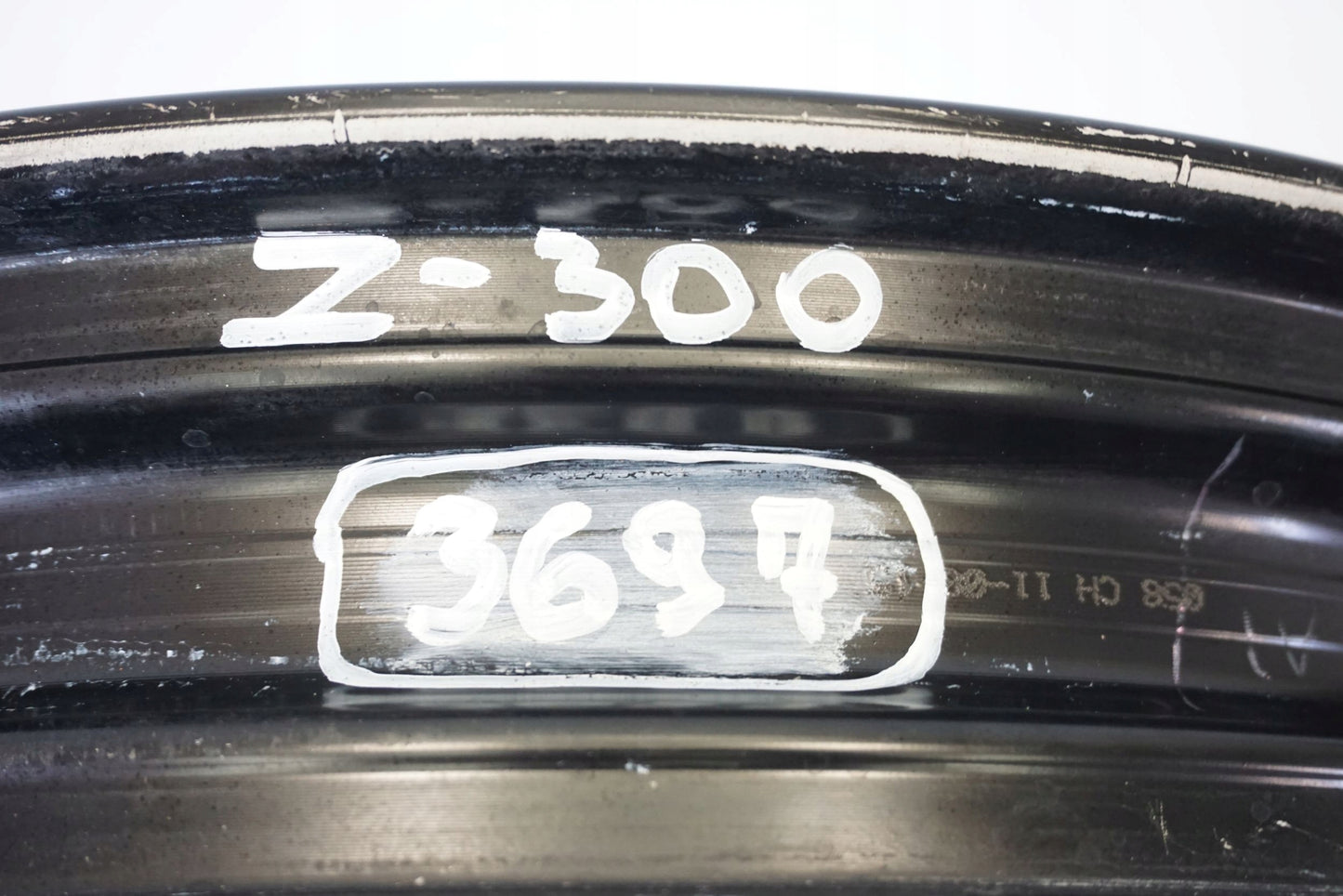 KAWASAKI Z-300 15-18 Felge vorne Wheel Vorderrad 5