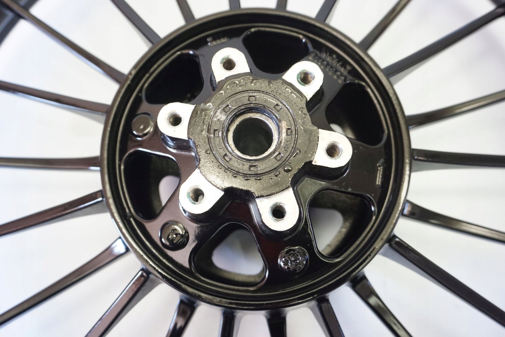 MOTO GUZZI V9 ROAMER Felge vorne Wheel Vorderrad 9