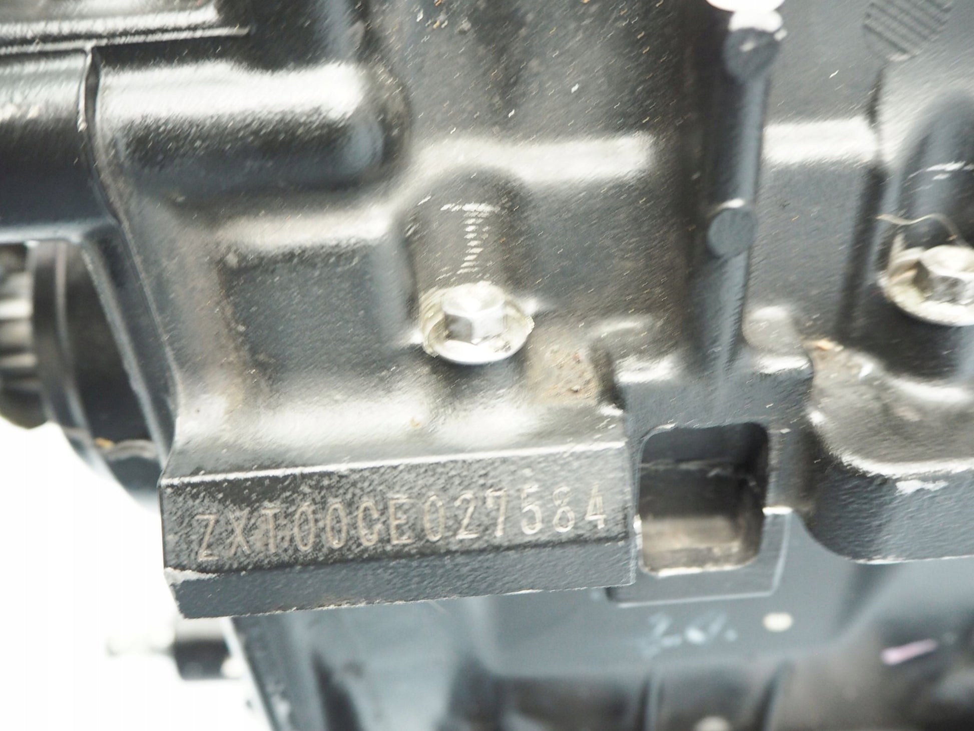 KAWASAKI ZX-10R 04-05 Motor Motorblock Engine 8