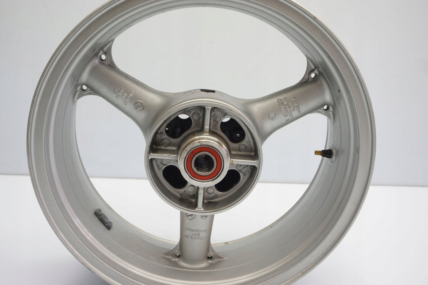 KAWASAKI ZX-6R 600 00-02 Felge hinten Wheel Hinterrad 9