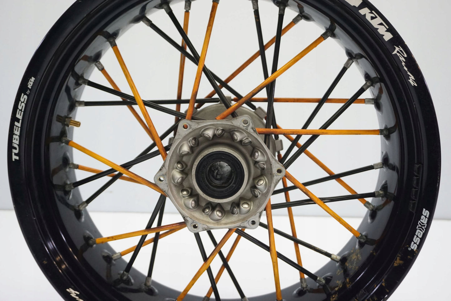 KTM 690 SMC 09-11 Felge hinten Wheel Hinterrad 3