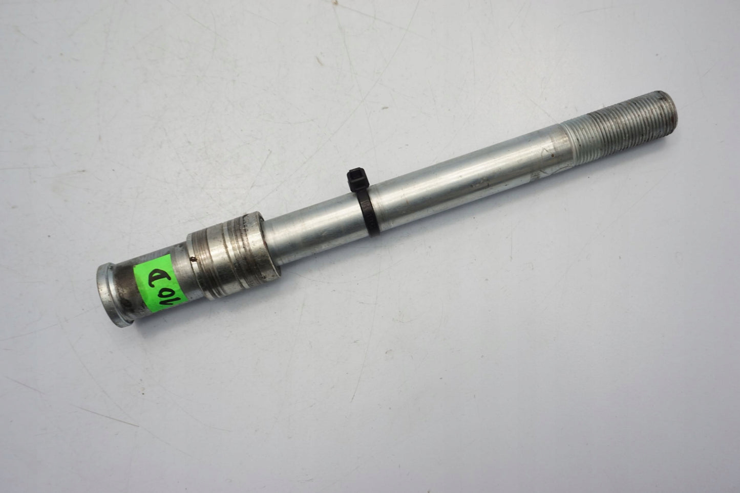 KAWASAKI ER-6F 650 12-17 Vorderachse Achse vorne Radachse front axle 6