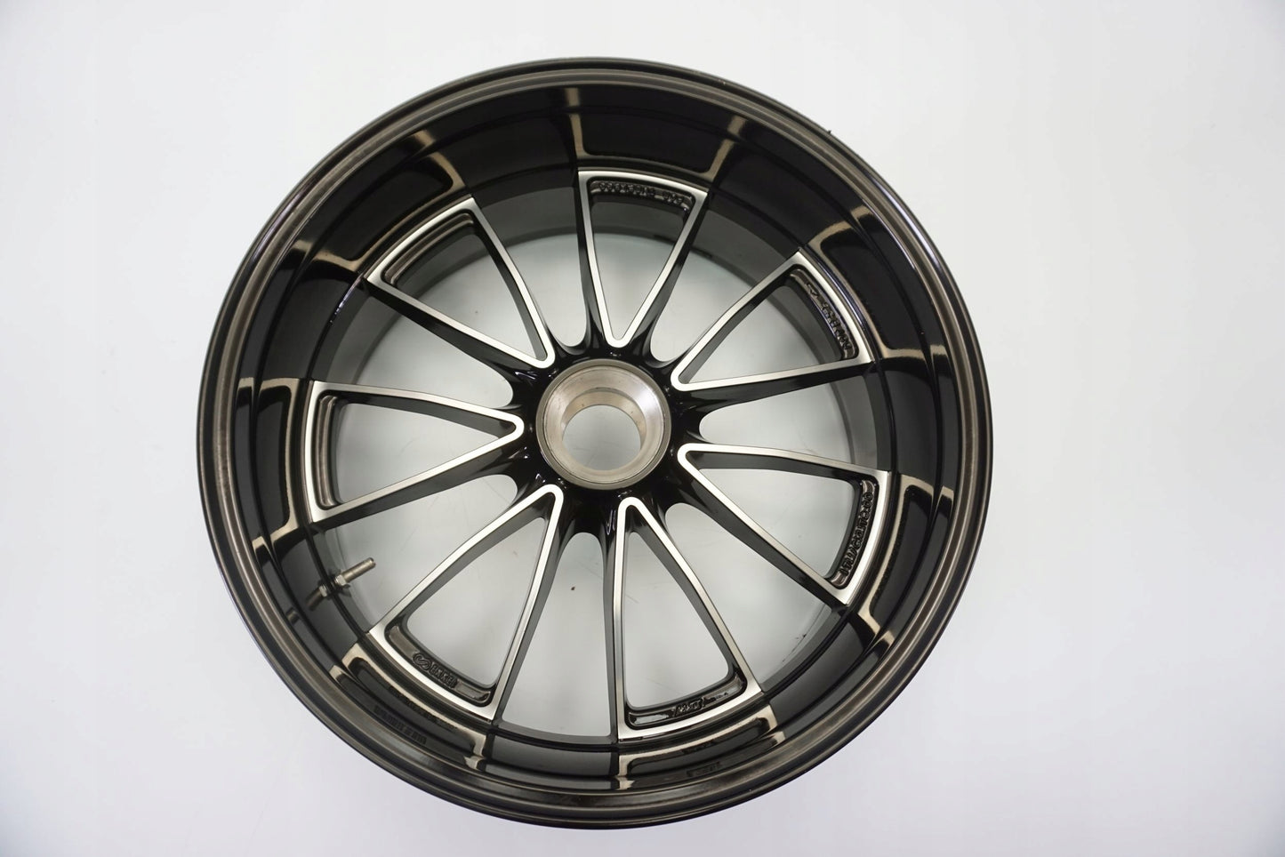 DUCATI DIAVEL 1200 Felge hinten Wheel Hinterrad