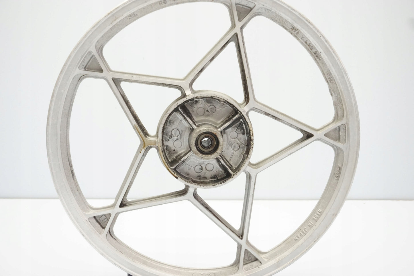 SUZUKI GSX 250 Felge hinten Wheel Hinterrad