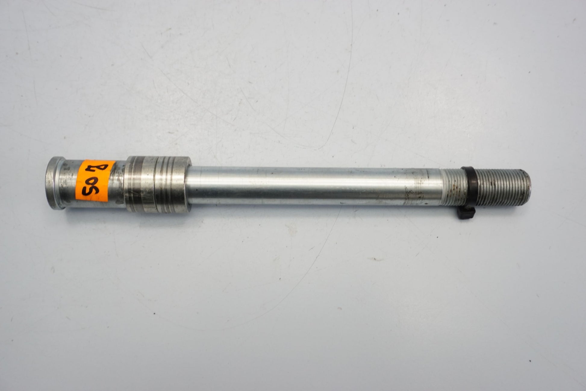 KAWASAKI 650 ER-6N 12-17 Vorderachse Achse vorne Radachse front axle 4