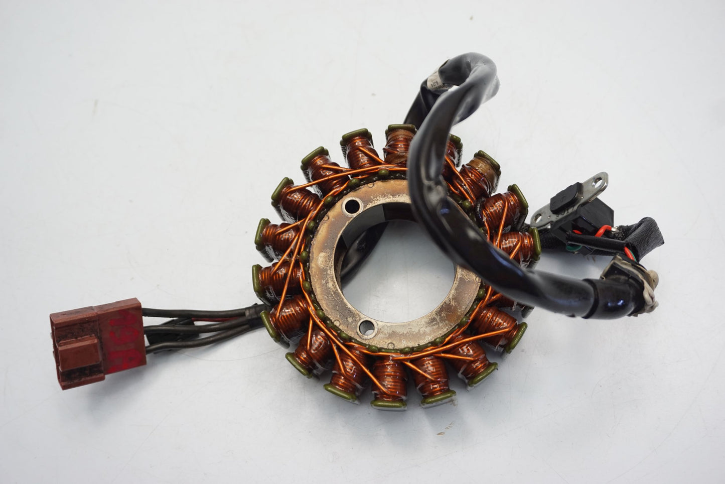 TRIUMPH BONNEVILLE STREET TWIN 900 Lichtmaschine Stator Generator Lima Alternator