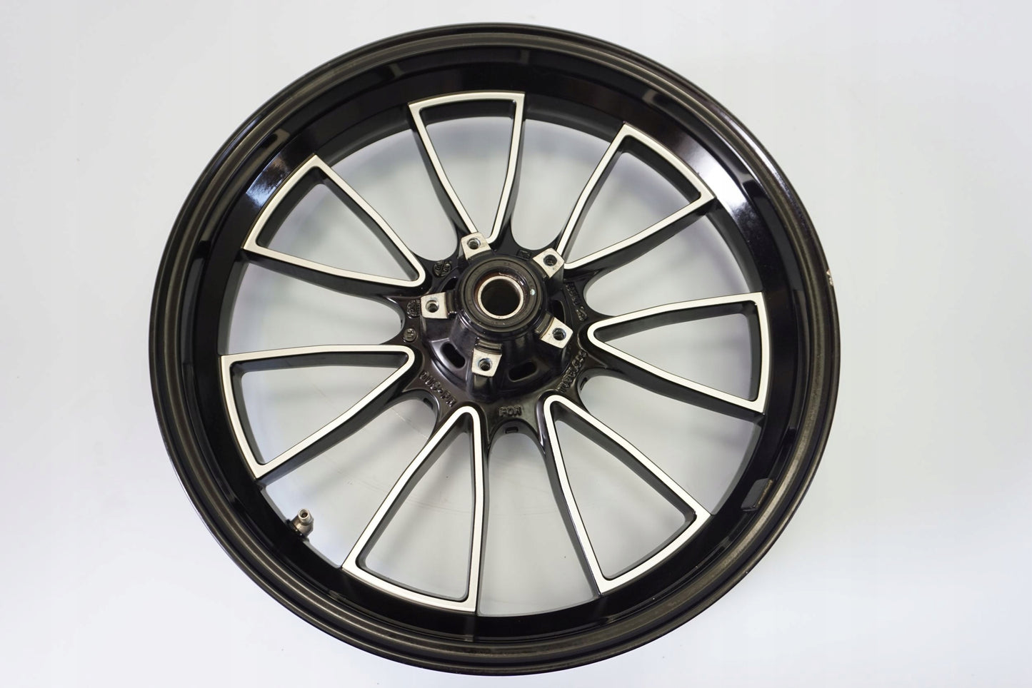 DUCATI DIAVEL 1200 Felge vorne Wheel Vorderrad