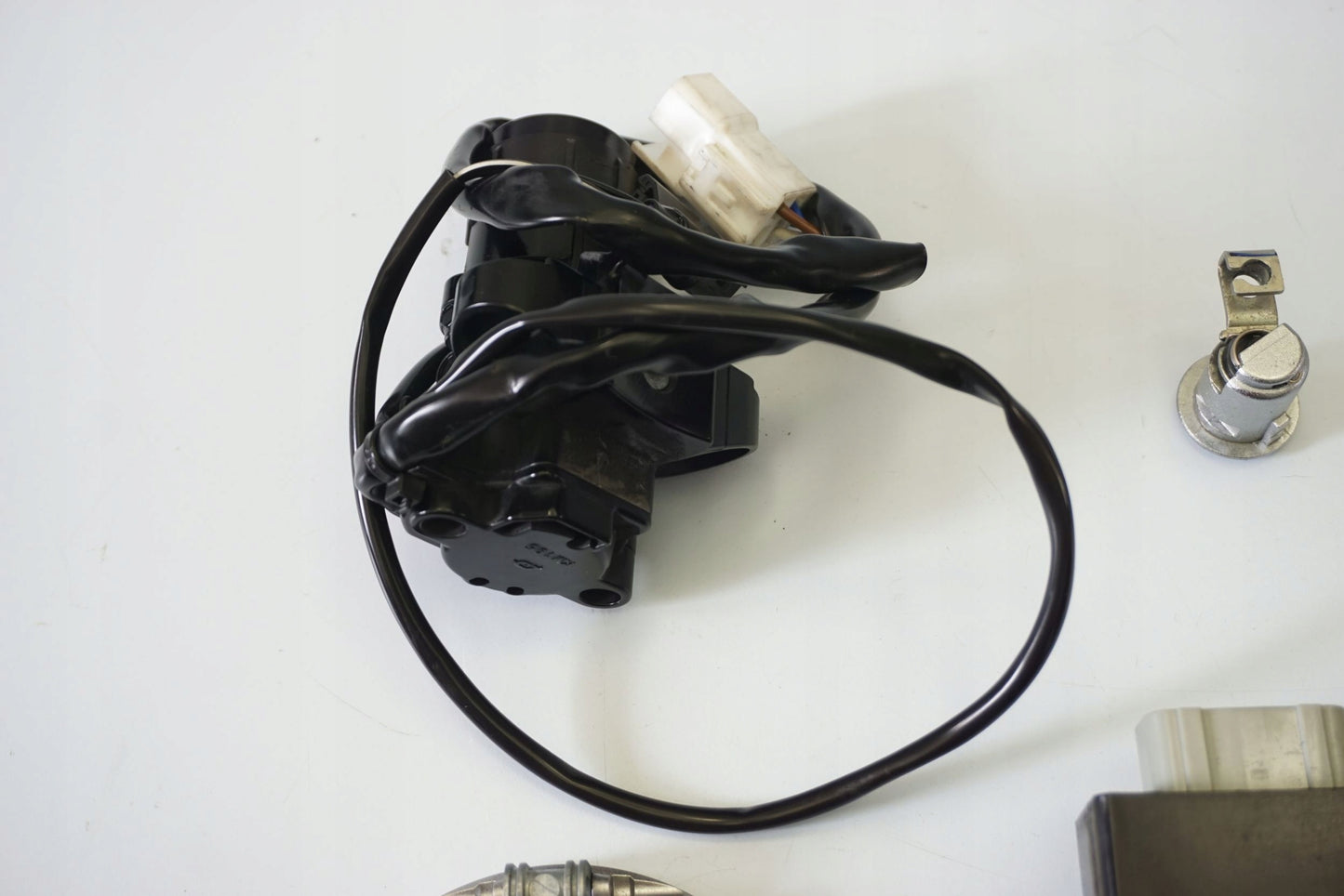 KAWASAKI Z1000 SX 17-19 Schlosssatz Zündschloss Lock Set 6