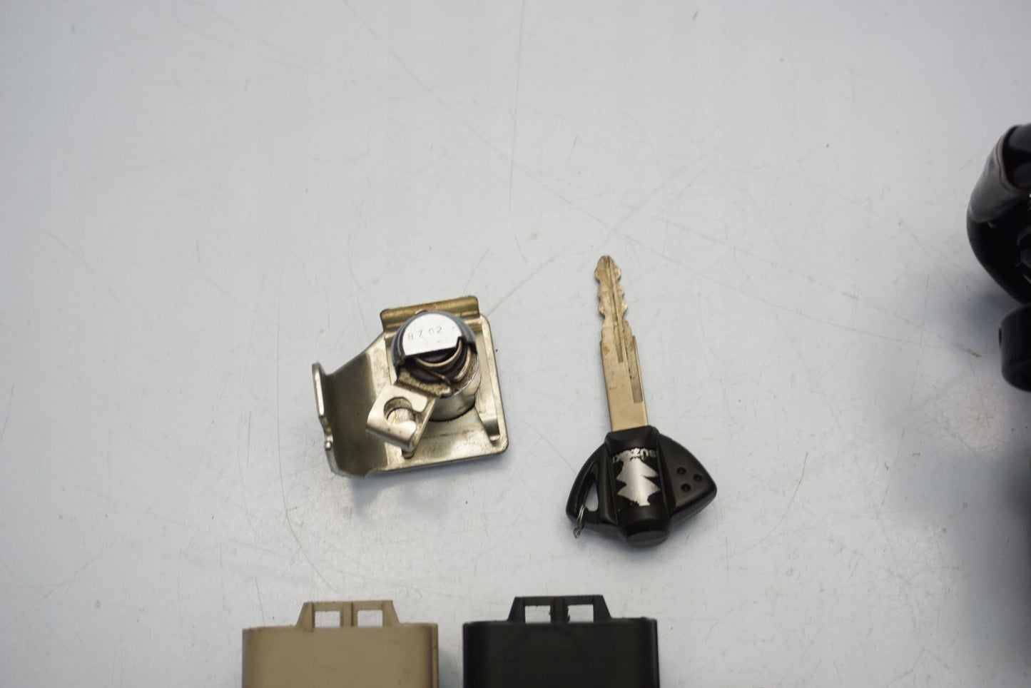 SUZUKI GSX-R 600 750 K8 K9 L0 Schlosssatz Zündschloss Lock Set