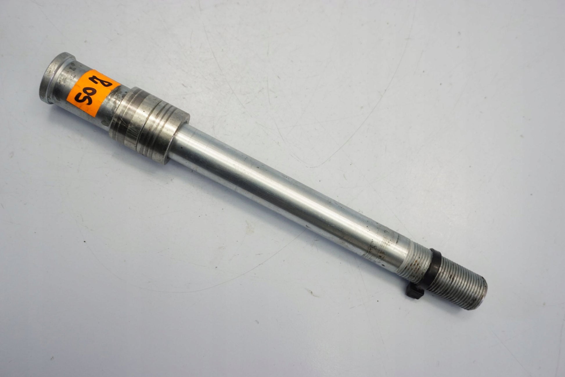 KAWASAKI 650 ER-6N 12-17 Vorderachse Achse vorne Radachse front axle 6