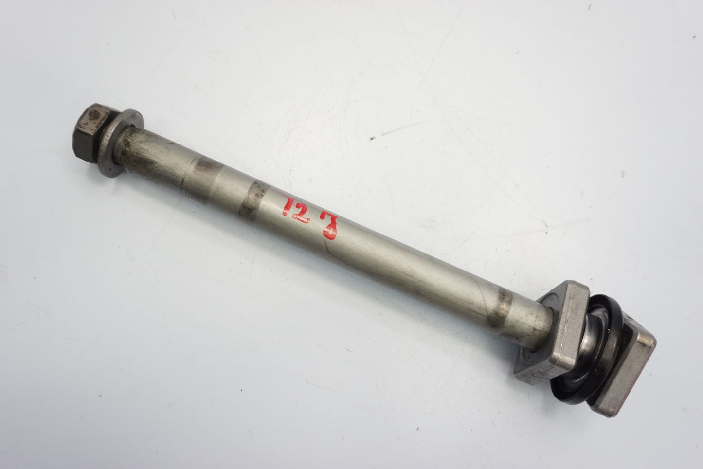 BMW S 1000 R 21- Hinterachse Achse hinten Radachse rear axle