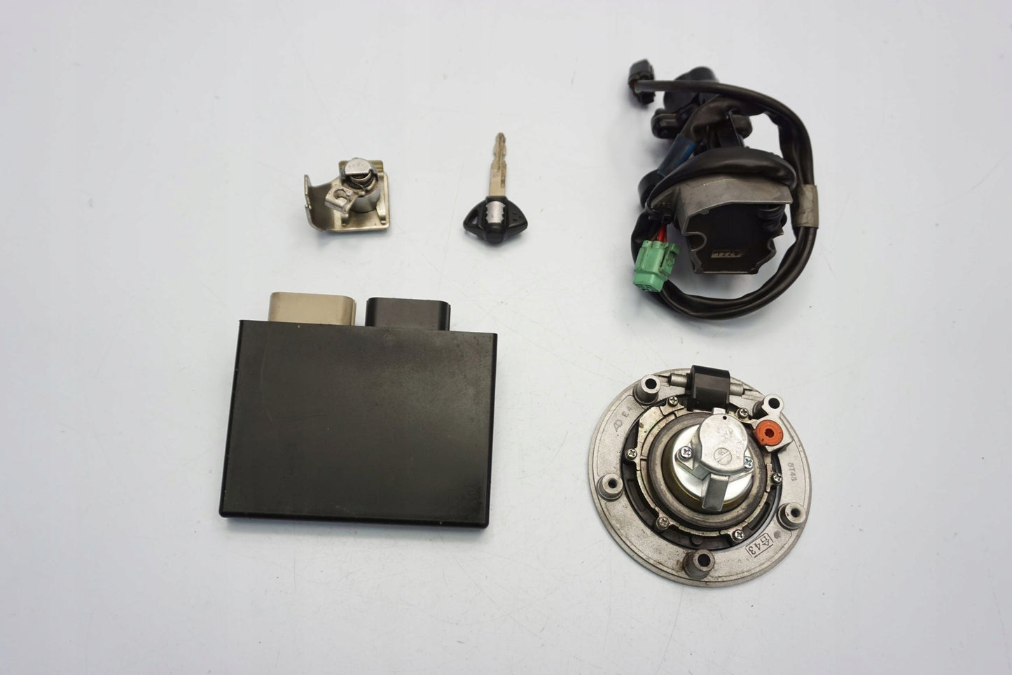 SUZUKI GSX-R 600 750 K8 K9 L0 Schlosssatz Zündschloss Lock Set