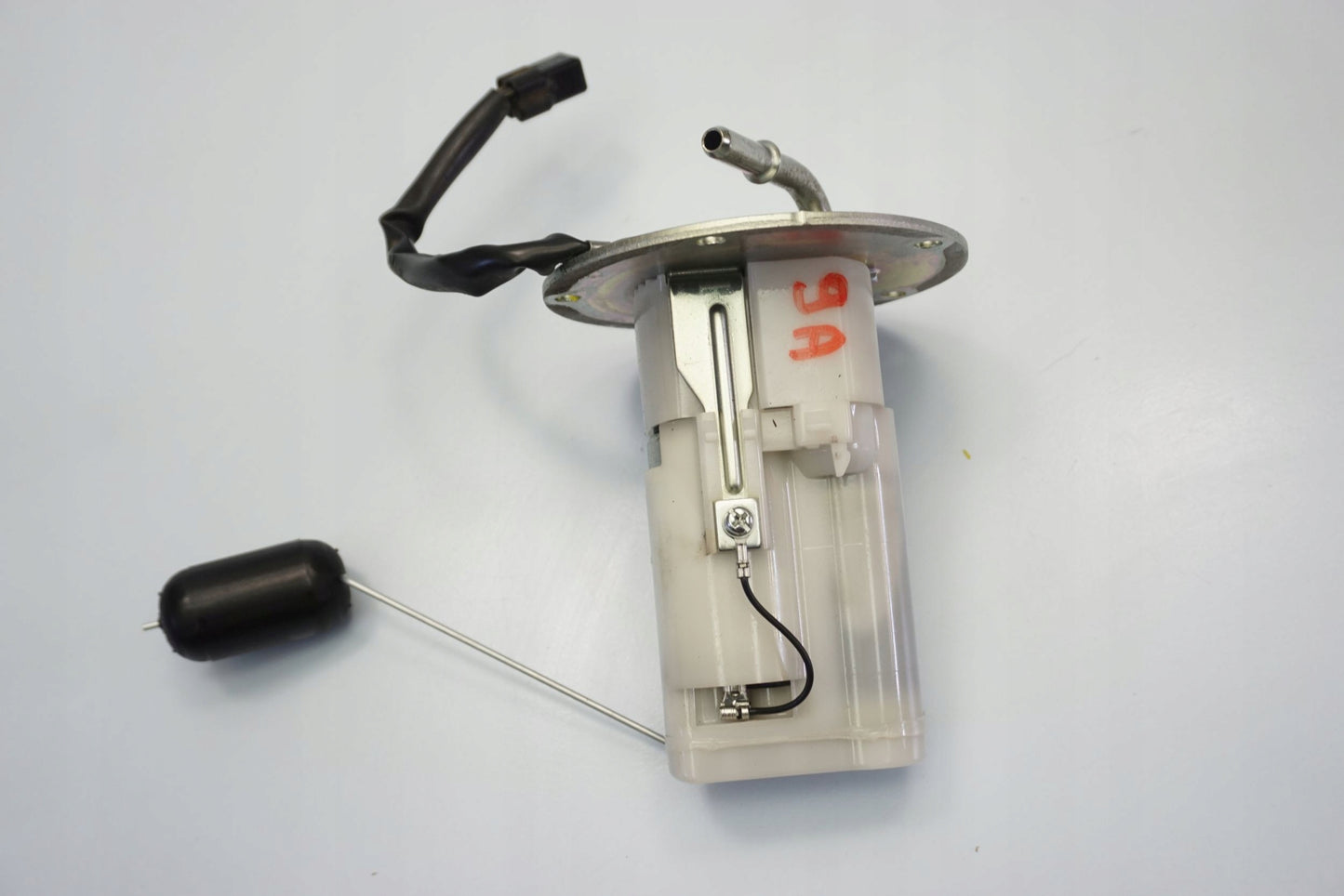 KAWASAKI Z-300 15-18 Benzinpumpe Kraftstoffpumpe Fuel Pump 5