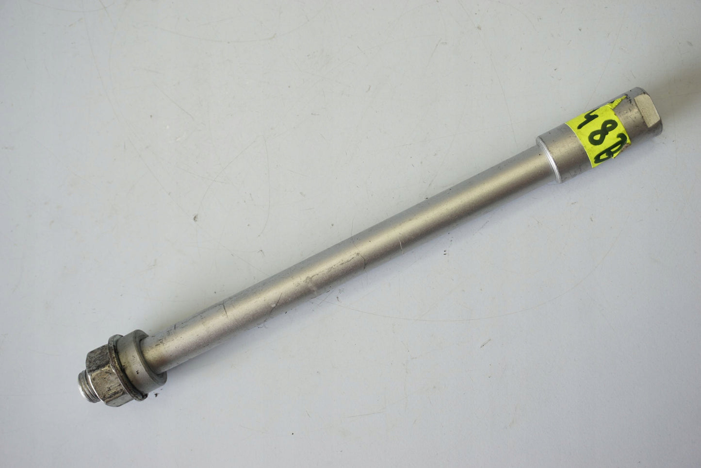 APRILIA RS4 50 10- Vorderachse Achse vorne Radachse front axle