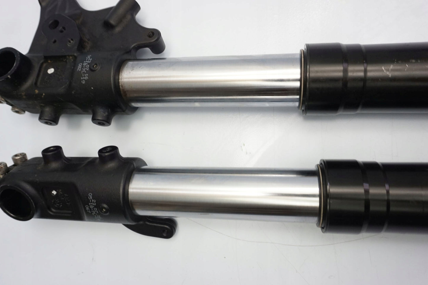 KTM 690 DUKE 16-19 Gabel Gabelholme Fork Suspension Fourche Forcella Horquilla 2