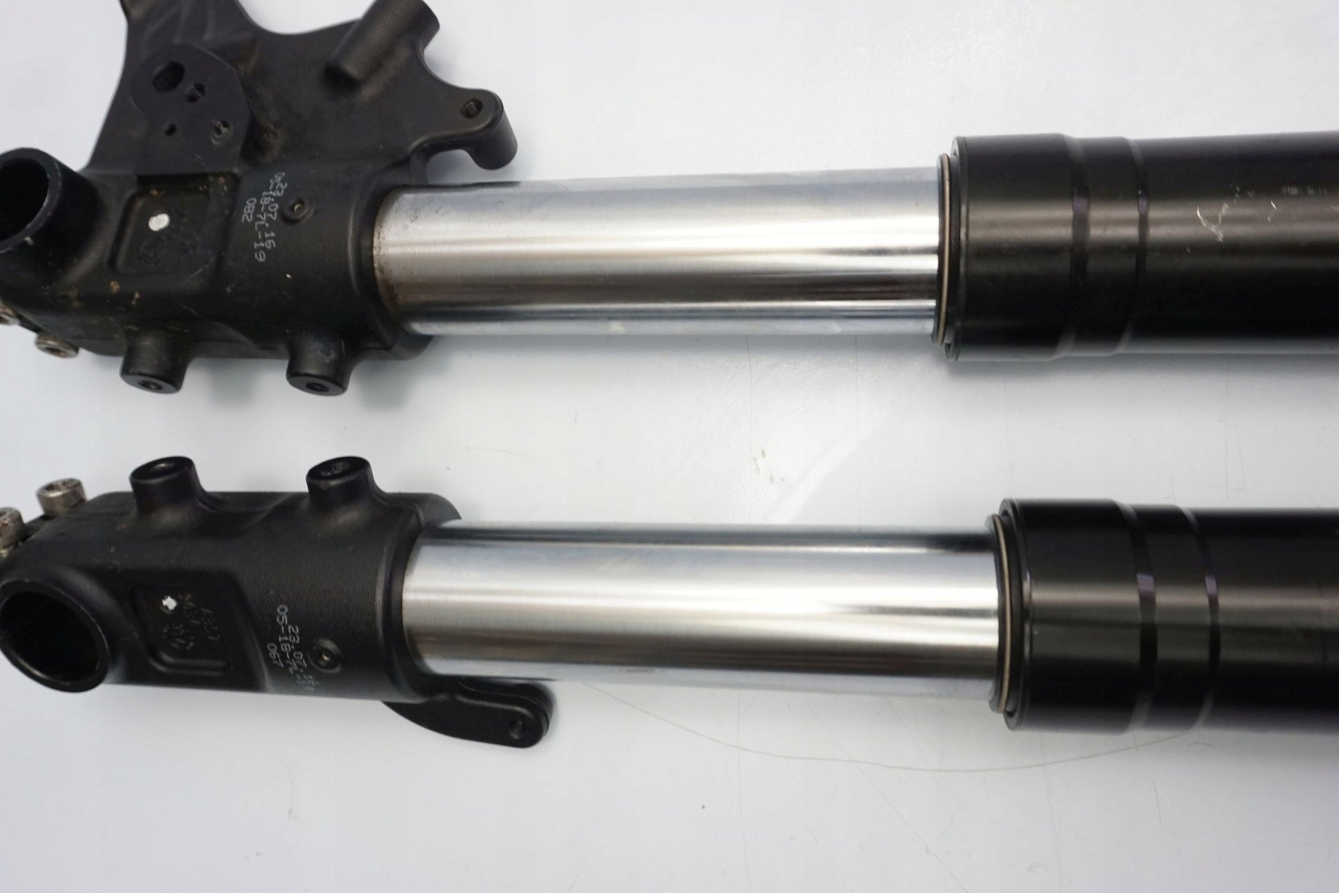 KTM 690 DUKE 16-19 Gabel Gabelholme Fork Suspension Fourche Forcella Horquilla 2