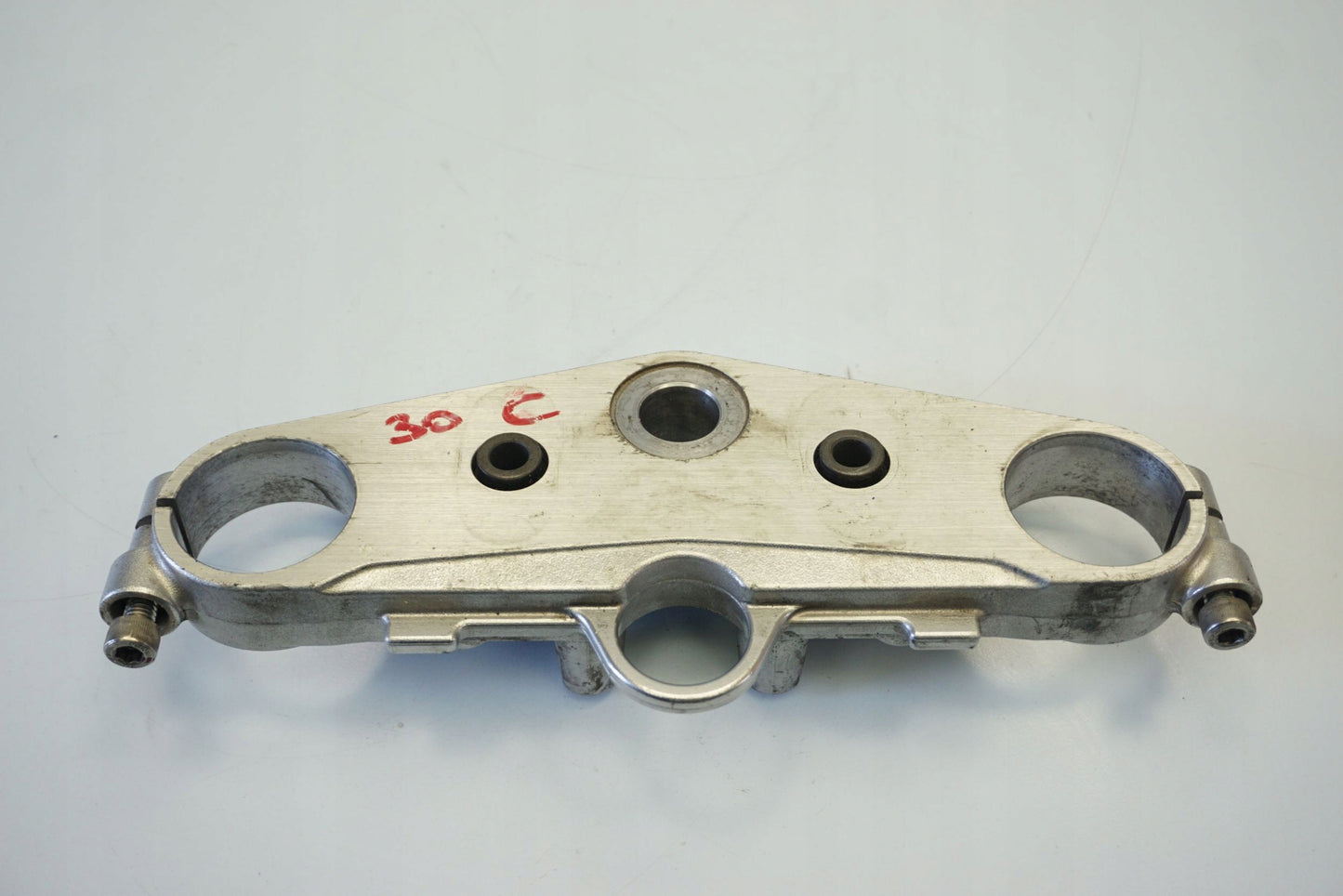 SUZUKI GSX 1400 01-08 obere Gabelbrücke Triple Clamp oben