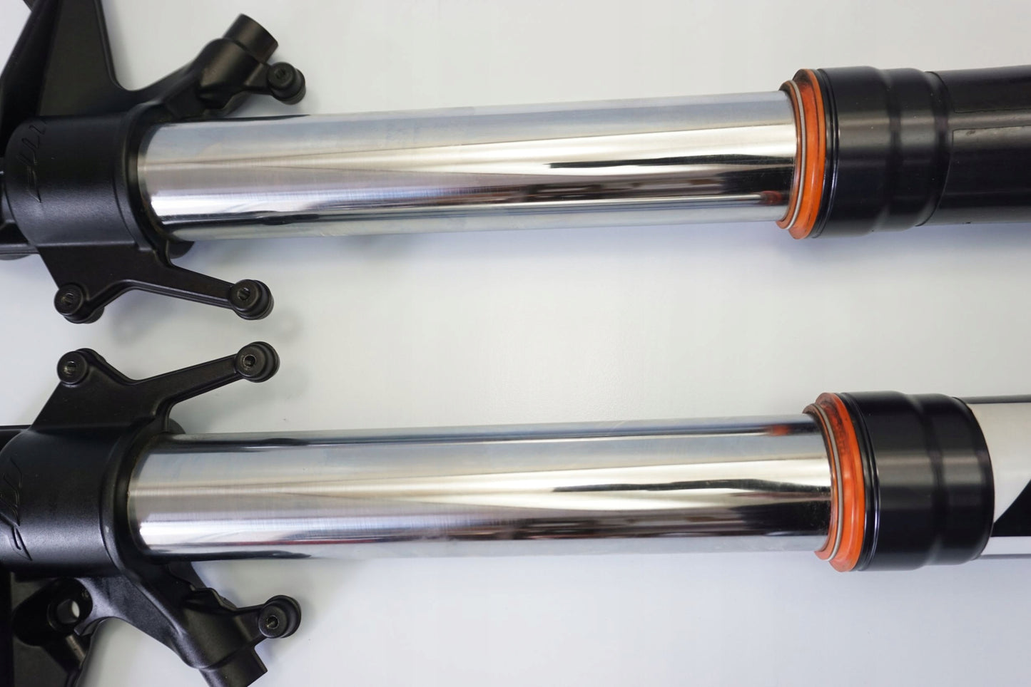 KTM 1190 ADVENTURE 13-16 Gabel Gabelholme Fork Suspension Fourche Forcella Horquilla 3
