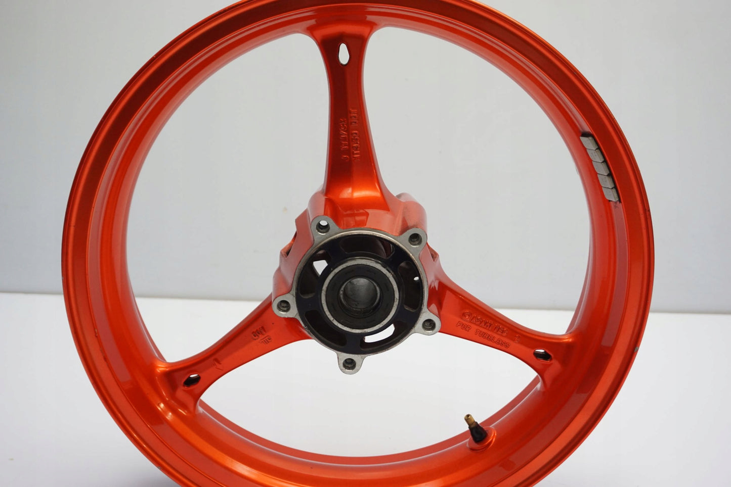 SUZUKI GSX-R 1000 K7-K8 Felge vorne Wheel Vorderrad