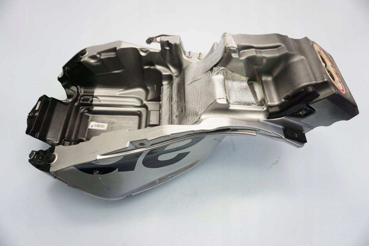 APRILIA TUONO V4 1100 FACTORY 19- Kraftstofftank Benzintank Fuel Tank