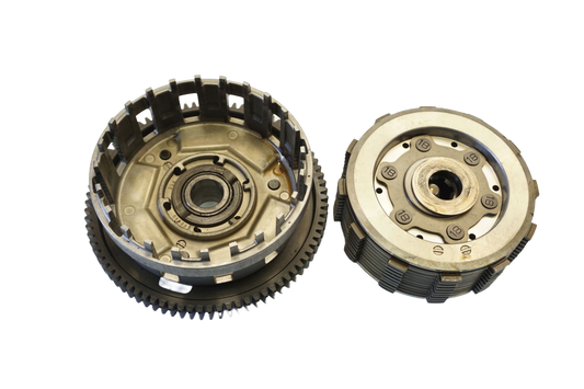 SUZUKI GSX 1400 01-08 Kupplung Kupplungskorb Clutch