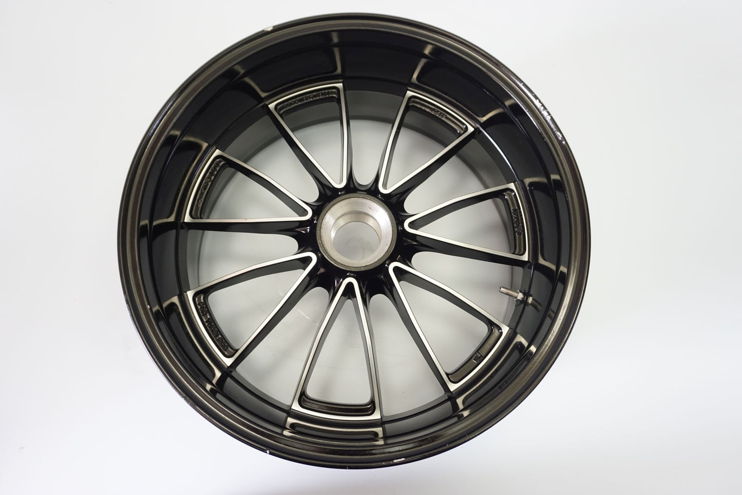 DUCATI DIAVEL 1200 Felge hinten Wheel Hinterrad