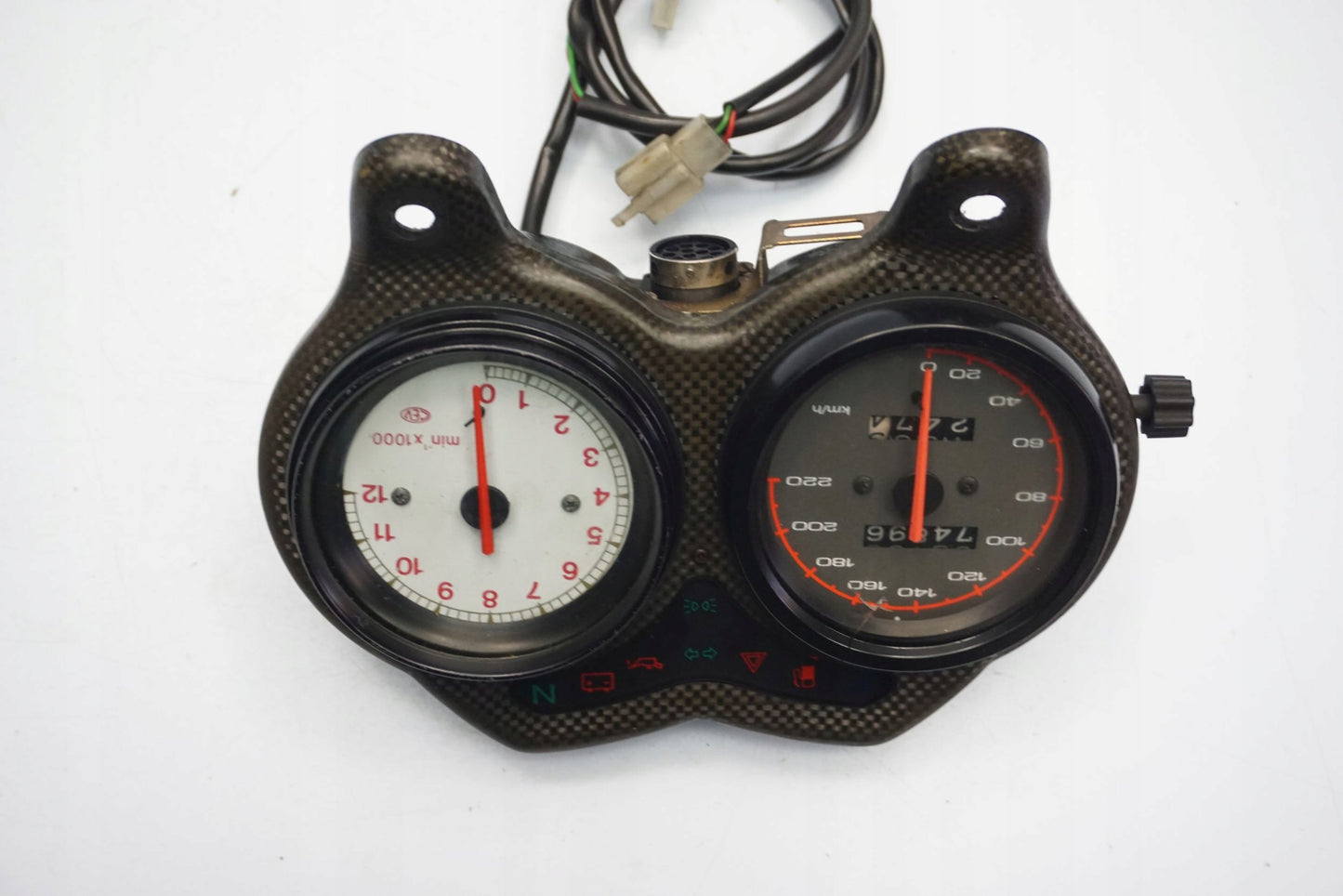 DUCATI MONSTER 600 94-01 Tacho Tachometer Cockpit Speedometer