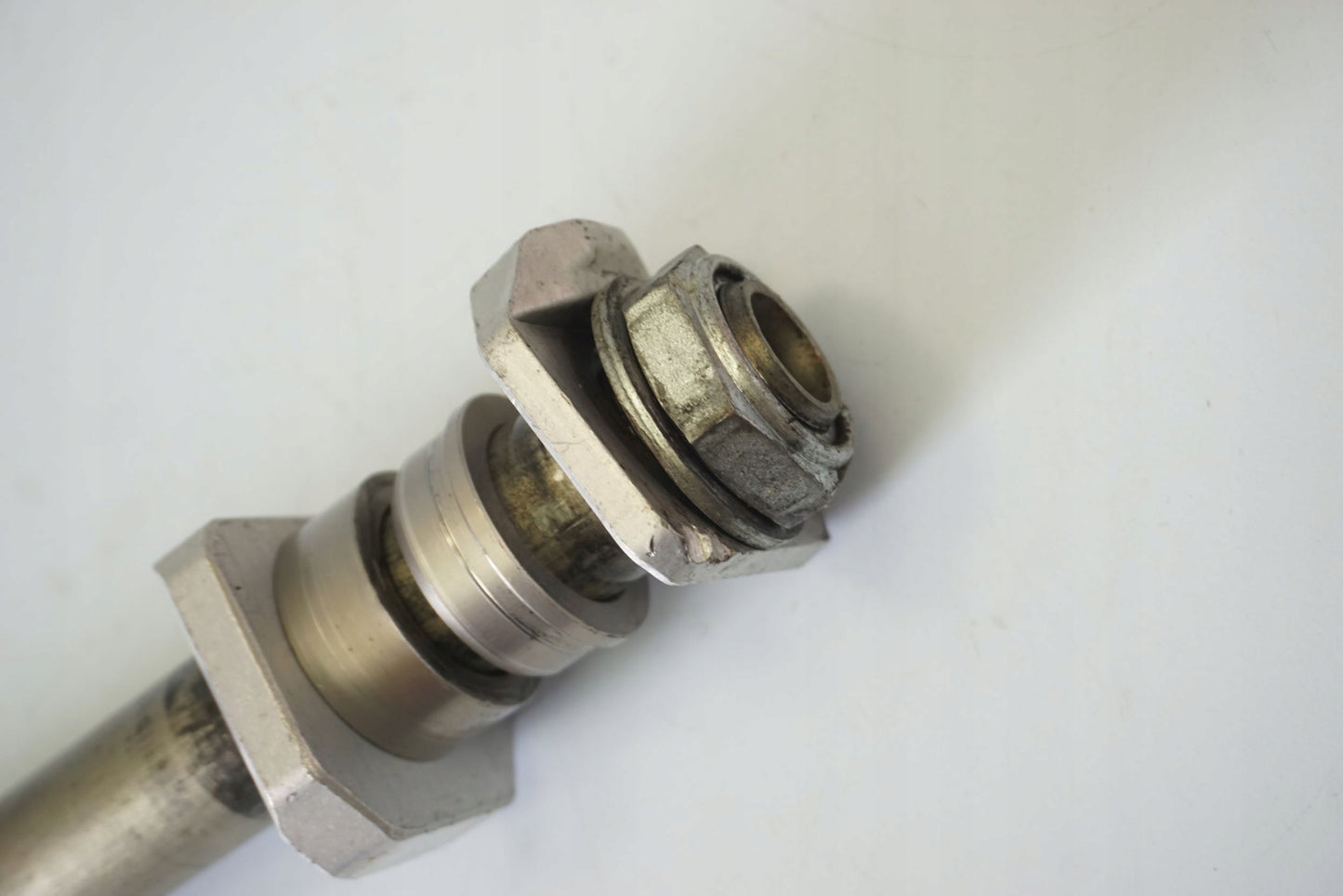 SUZUKI GSX-R 1000 K7-K8 Hinterachse Achse hinten Radachse rear axle