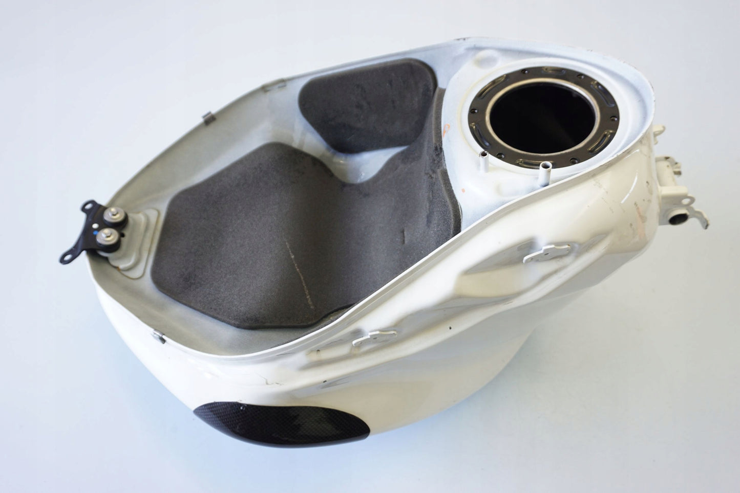 TRIUMPH STREET TRIPLE 660 17- Kraftstofftank Benzintank Fuel Tank