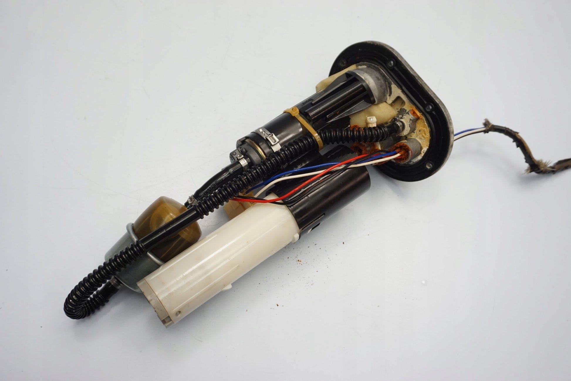 MOTO GUZZI BREVA V 1100 Benzinpumpe Kraftstoffpumpe Fuel Pump 5