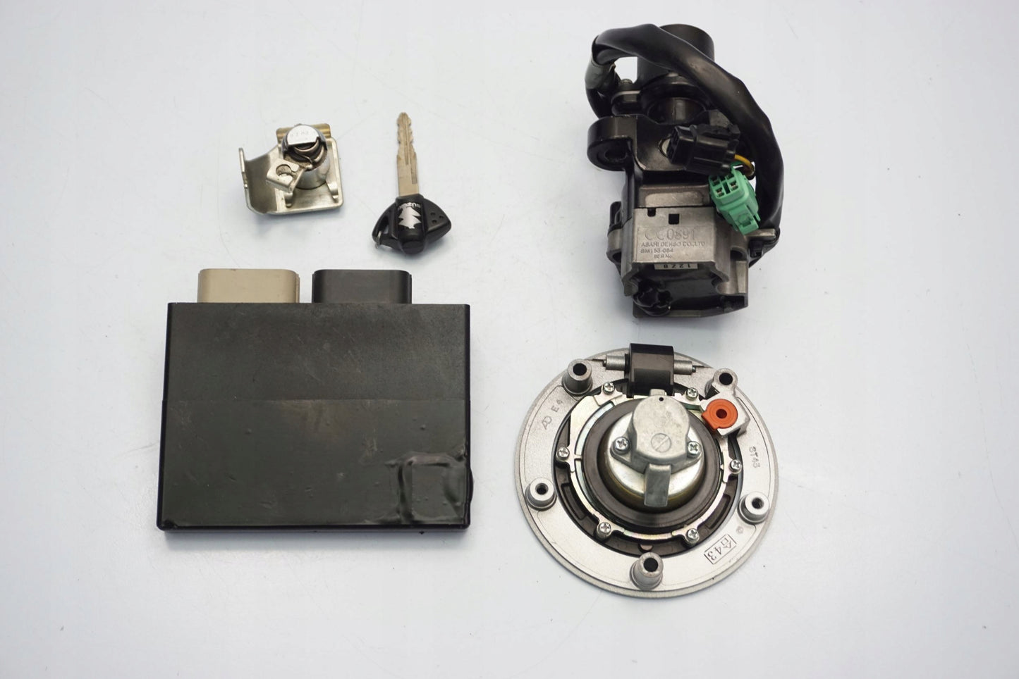 SUZUKI GSX-R 600 750 K8 K9 L0 Schlosssatz Zündschloss Lock Set