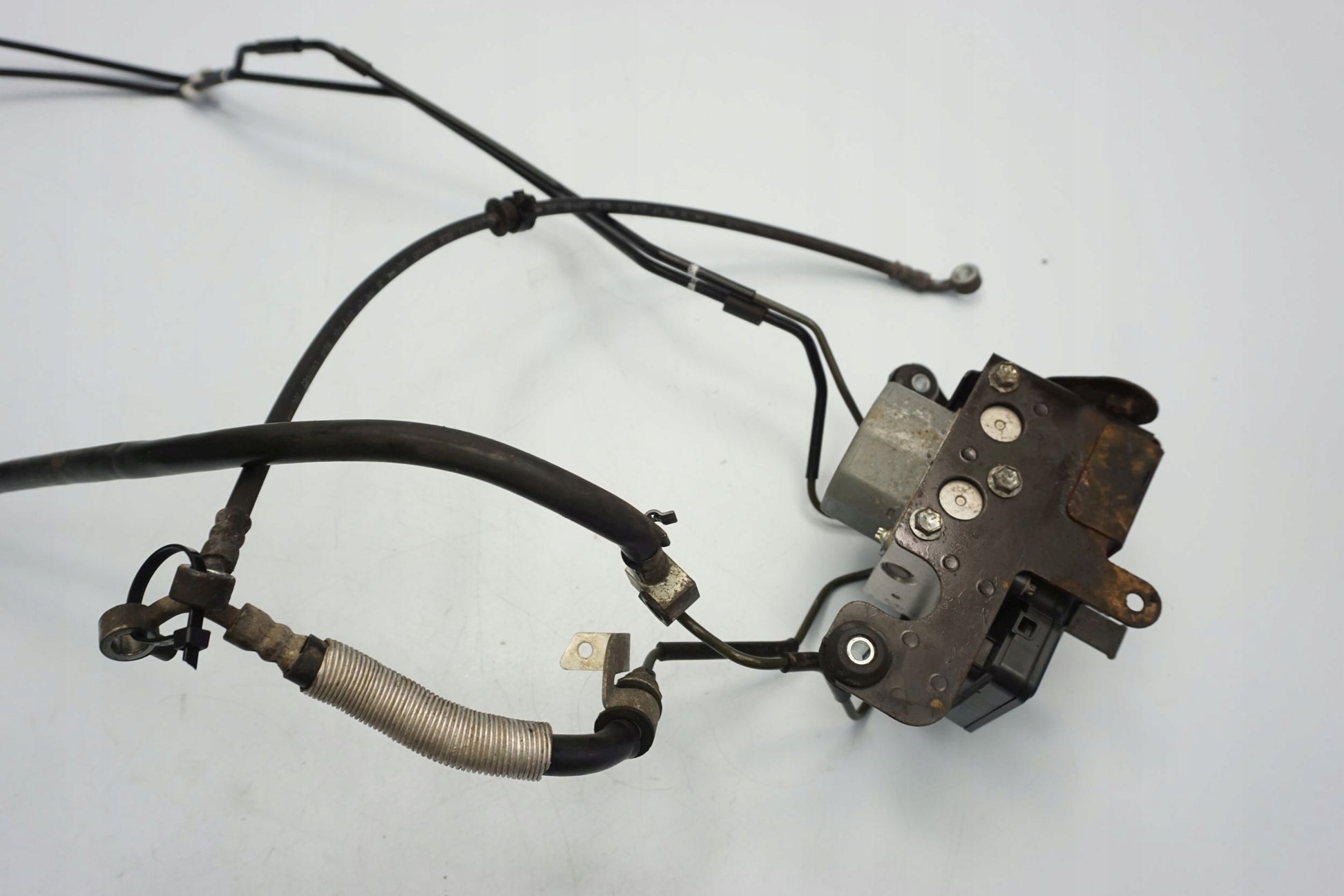 SUZUKI DL 1000 V-STROM 14-16 ABS Pumpe Druckmodulator 7