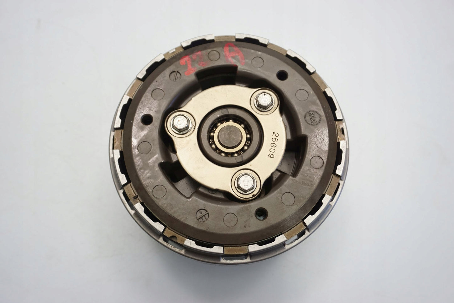 DUCATI DIAVEL 1200 Kupplung Kupplungskorb Clutch