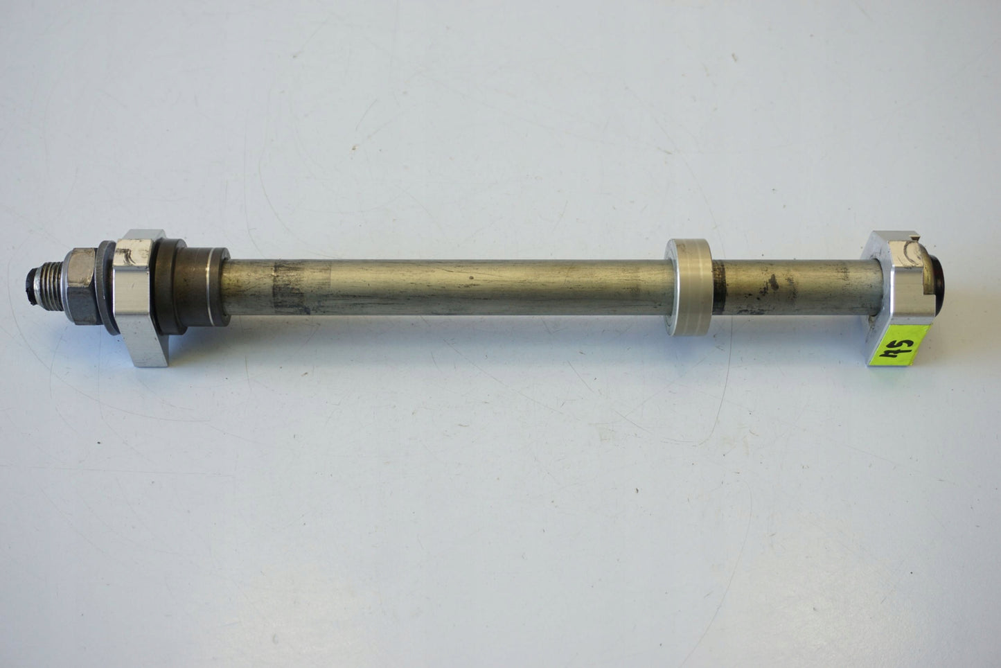 TRIUMPH STREET TRIPLE 660 17- Hinterachse Achse hinten Radachse rear axle