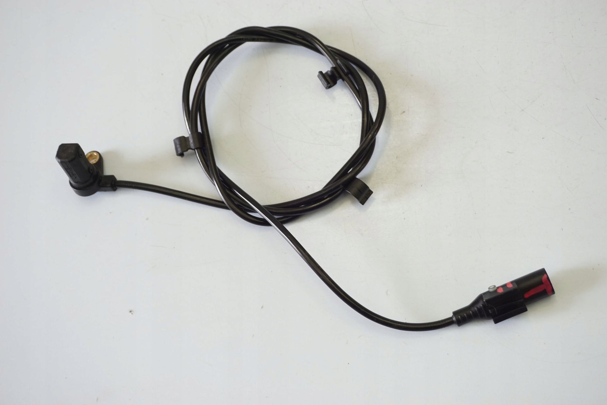 MOTO GUZZI V9 ROAMER ABS Sensor hinten 4