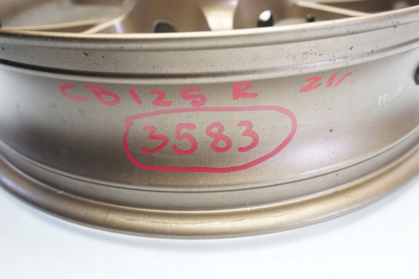 HONDA CB 125 R JC91 21- Felge hinten Wheel Hinterrad