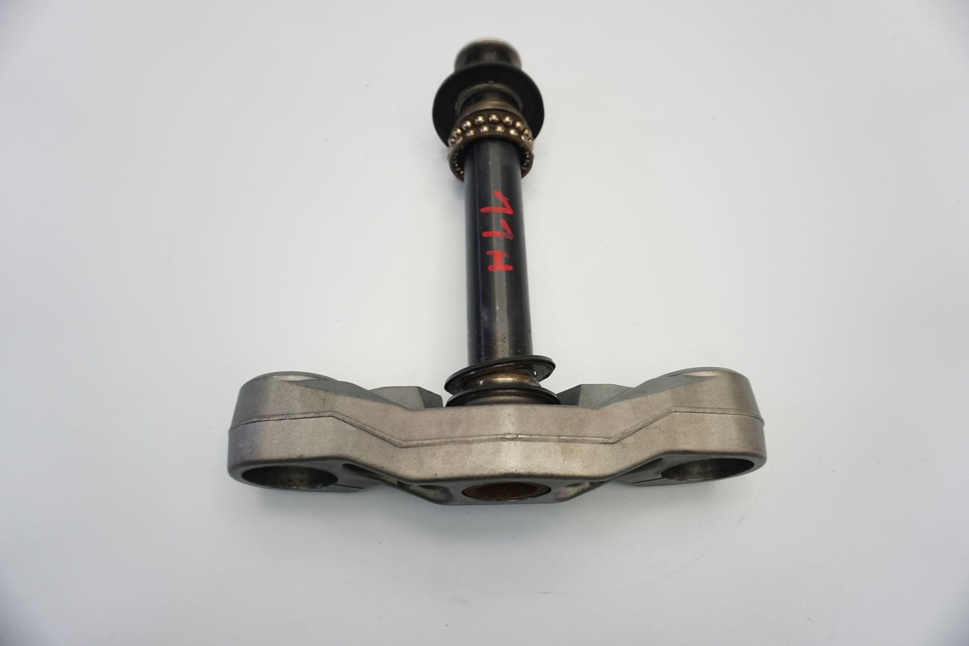 MOTO GUZZI BREVA V 1100 untere Gabelbrücke Triple Clamp unten 5