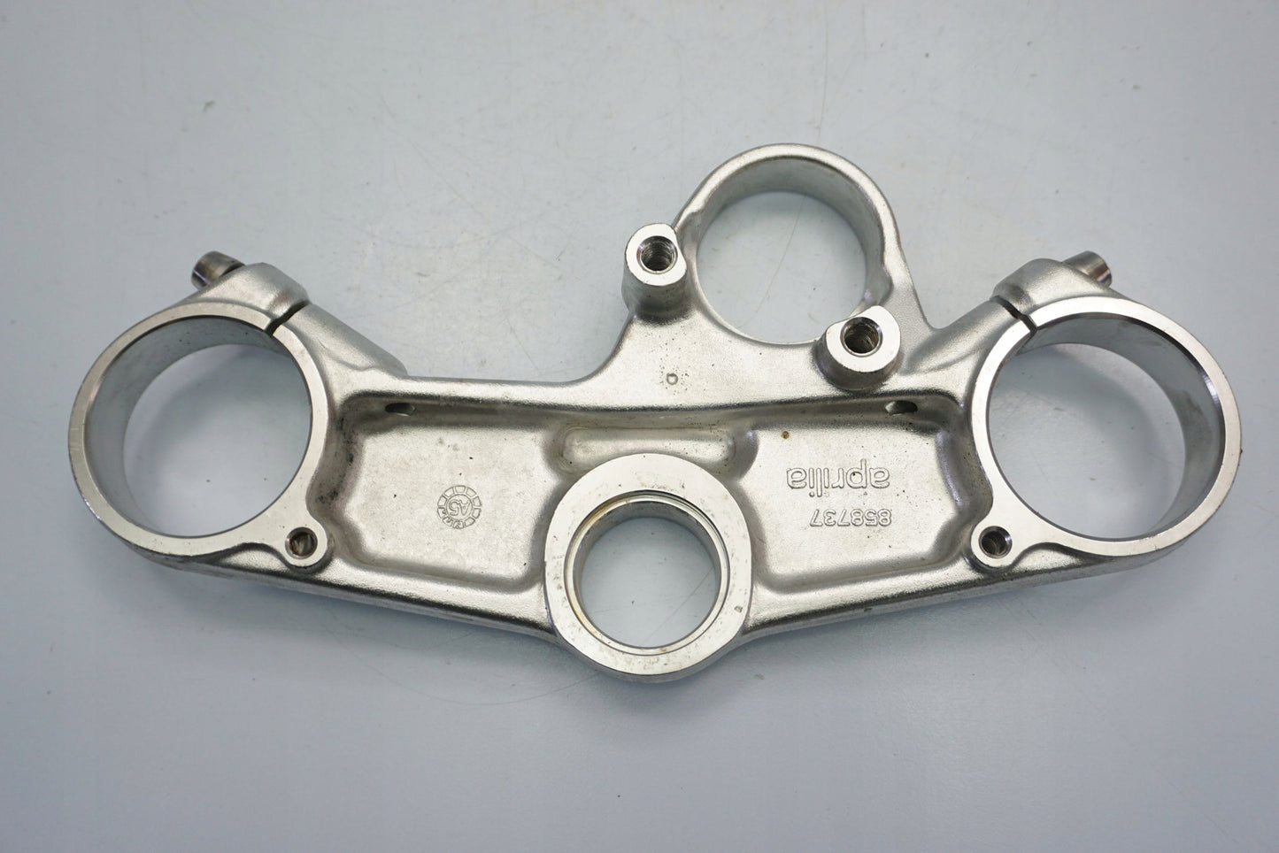 APRILIA RSV4 RF 1000 16-18 obere Gabelbrücke Triple Clamp oben