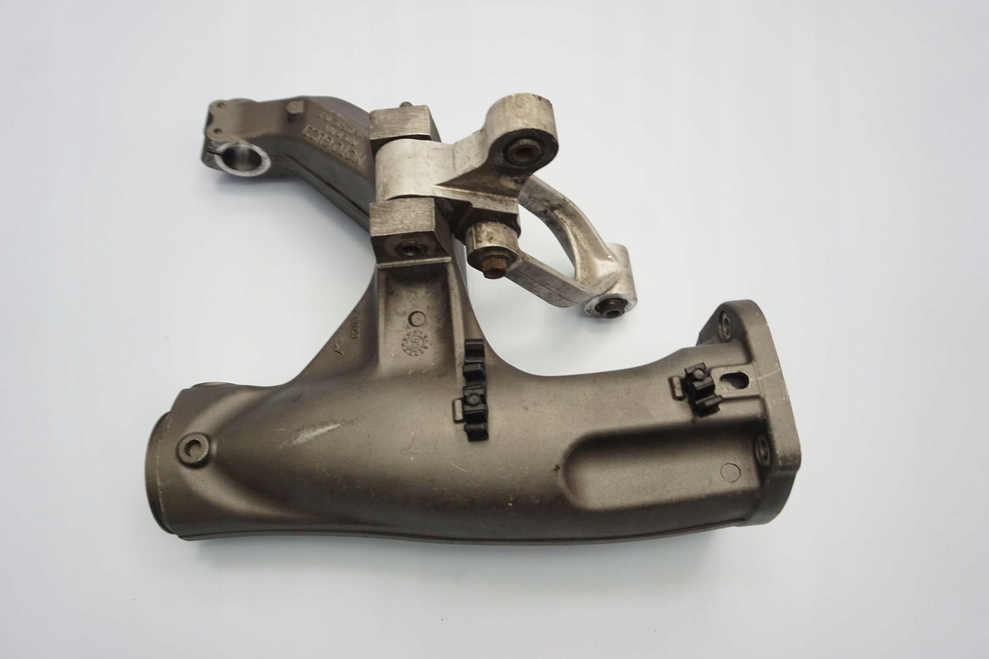 MOTO GUZZI BREVA V 1100 Schwinge Hinterradschwinge swing arm 6