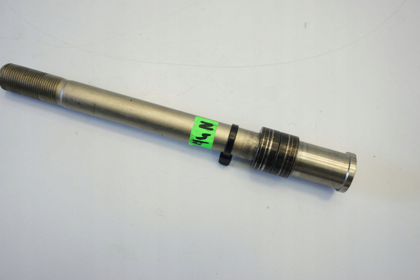 KAWASAKI Z1000 R 17-20 Vorderachse Achse vorne Radachse front axle 5