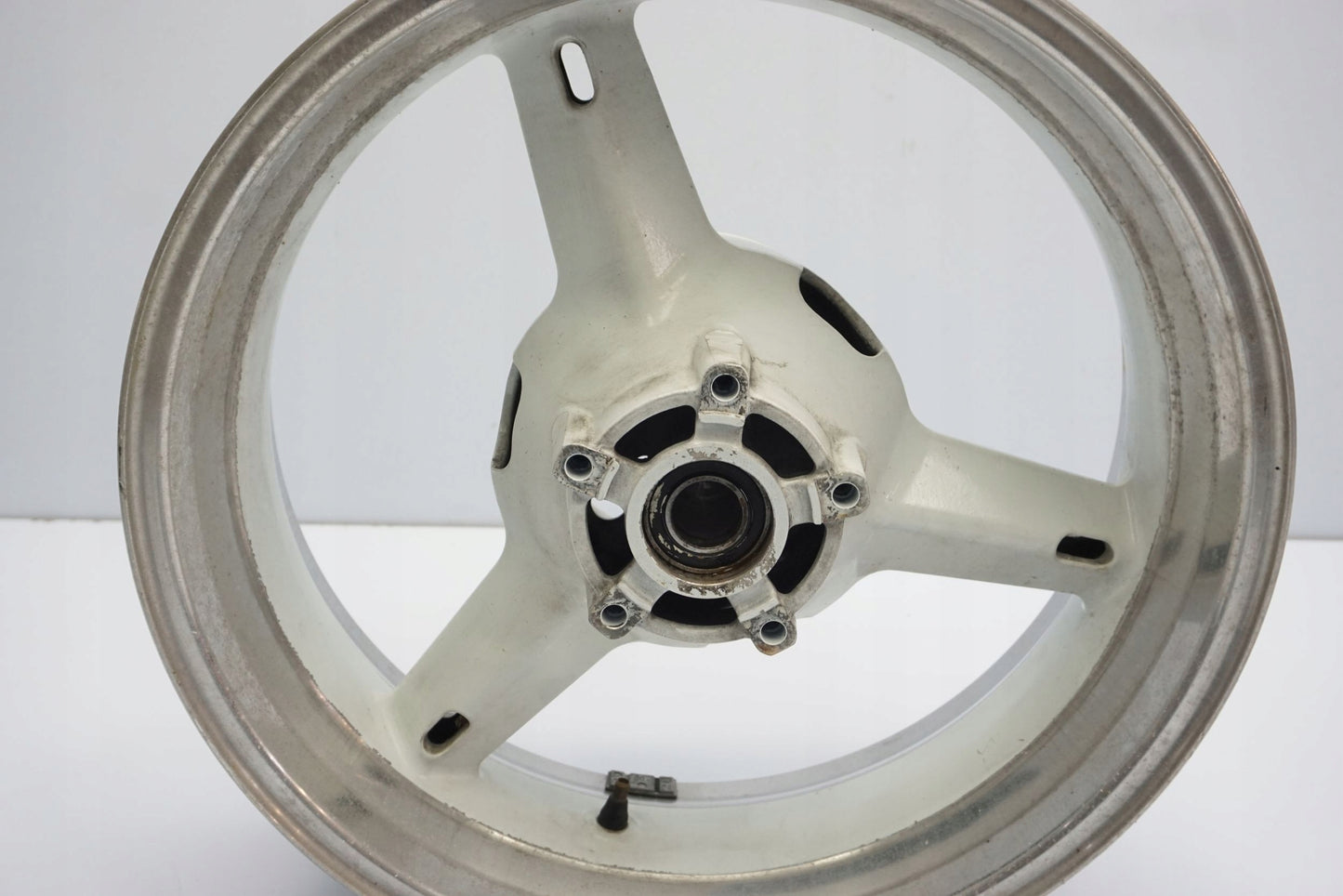 SUZUKI GSX-R 600 750 K1 K2 K3 Felge hinten Wheel Hinterrad