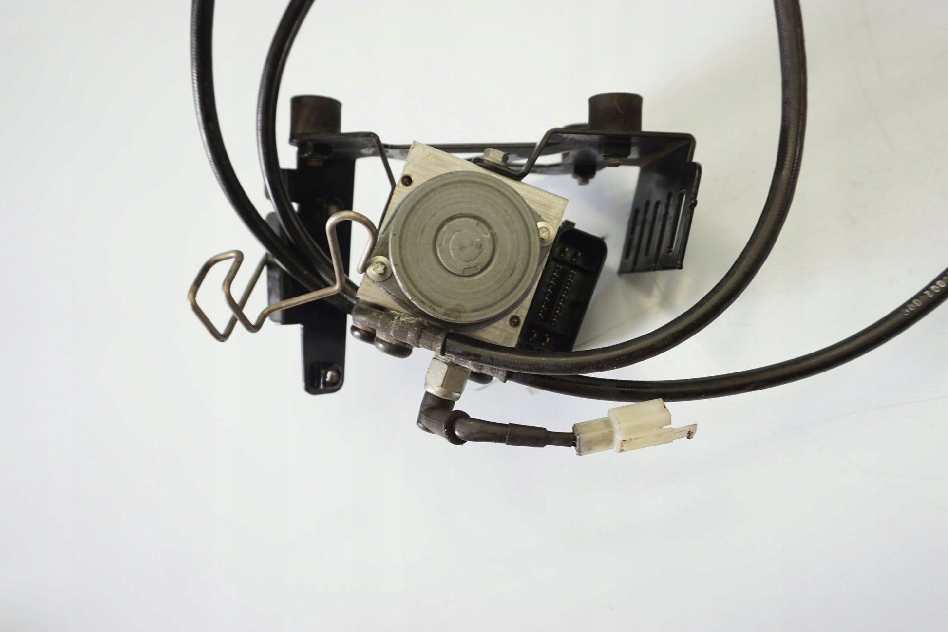 KTM 690 DUKE 12-15 ABS Pumpe Druckmodulator 8