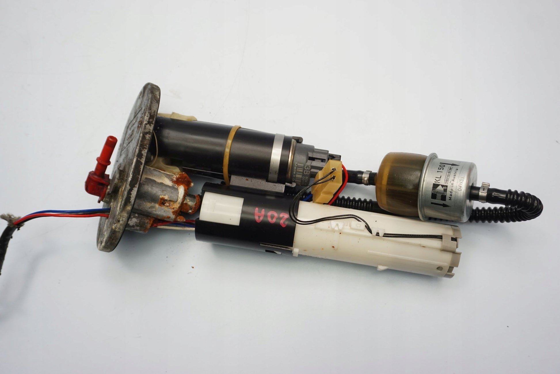 MOTO GUZZI BREVA V 1100 Benzinpumpe Kraftstoffpumpe Fuel Pump 8