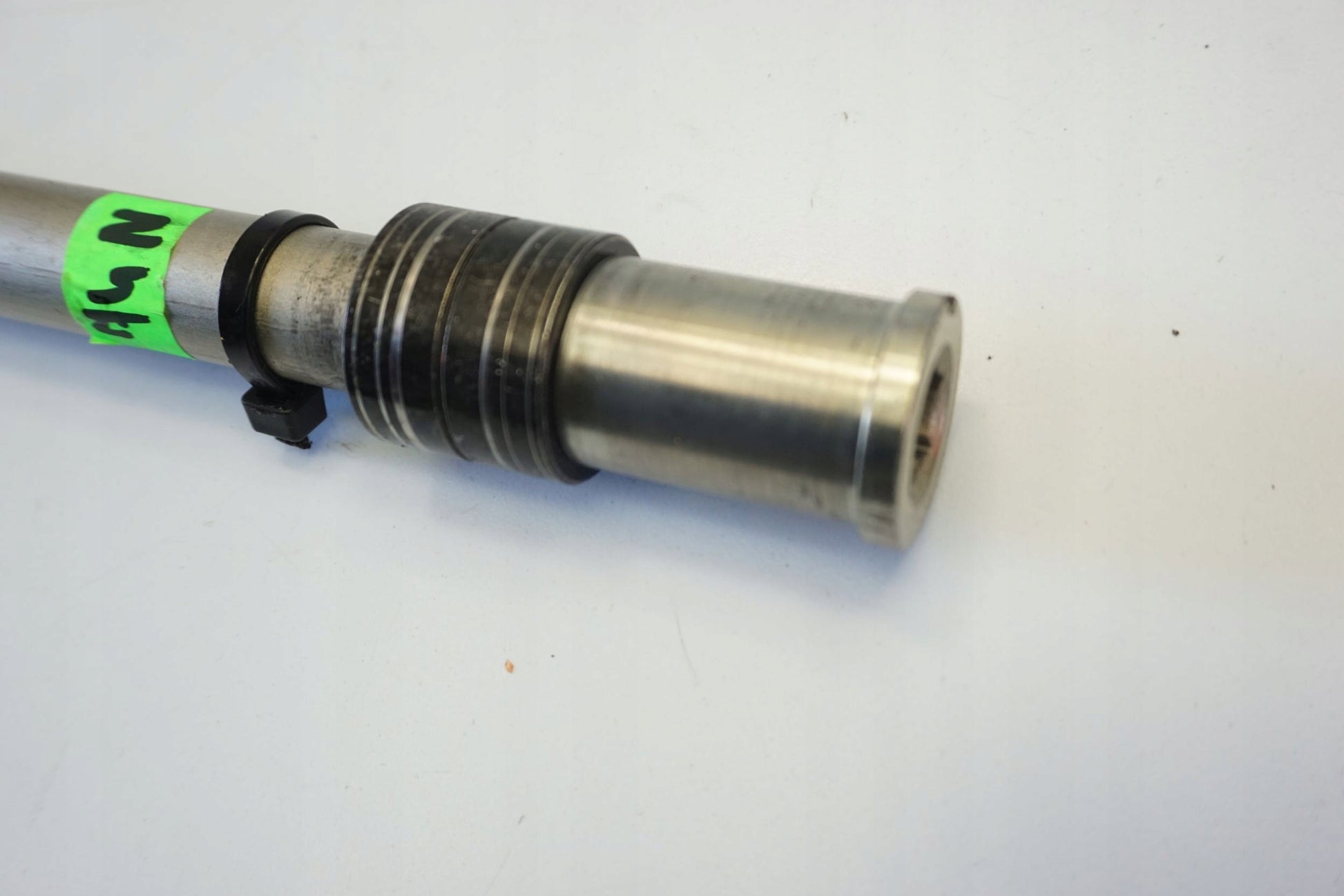KAWASAKI Z1000 R 17-20 Vorderachse Achse vorne Radachse front axle 4