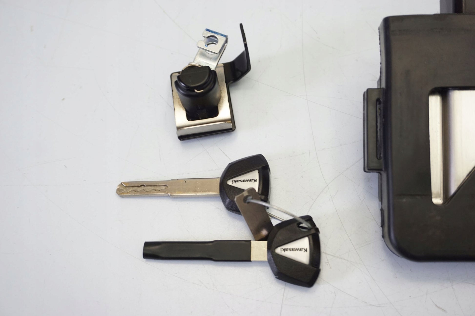 KAWASAKI ZX-10R 21-22 Schlosssatz Zündschloss Lock Set 15