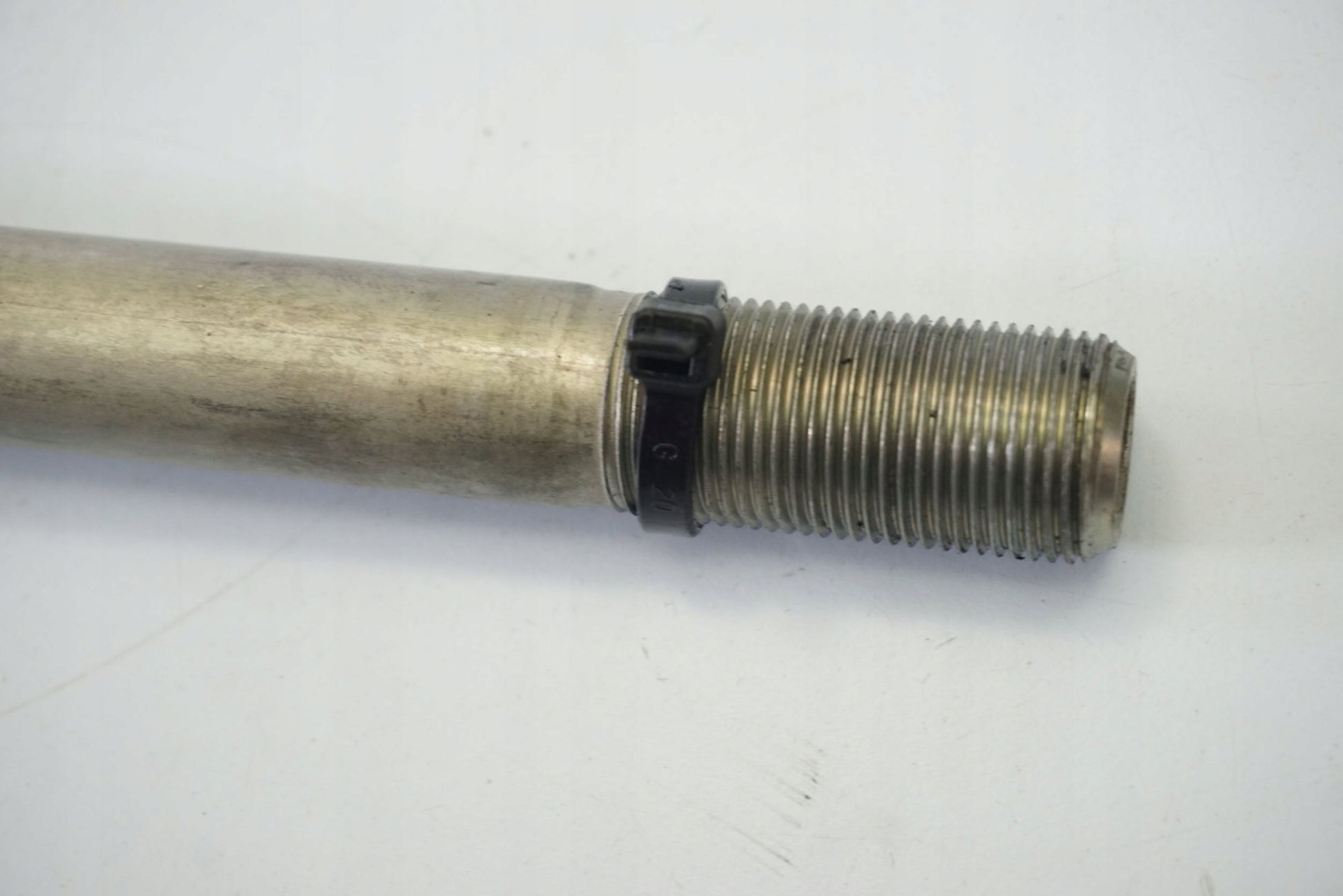 KAWASAKI Z 900 RS CAFE 18-22 Vorderachse Achse vorne Radachse front axle 3