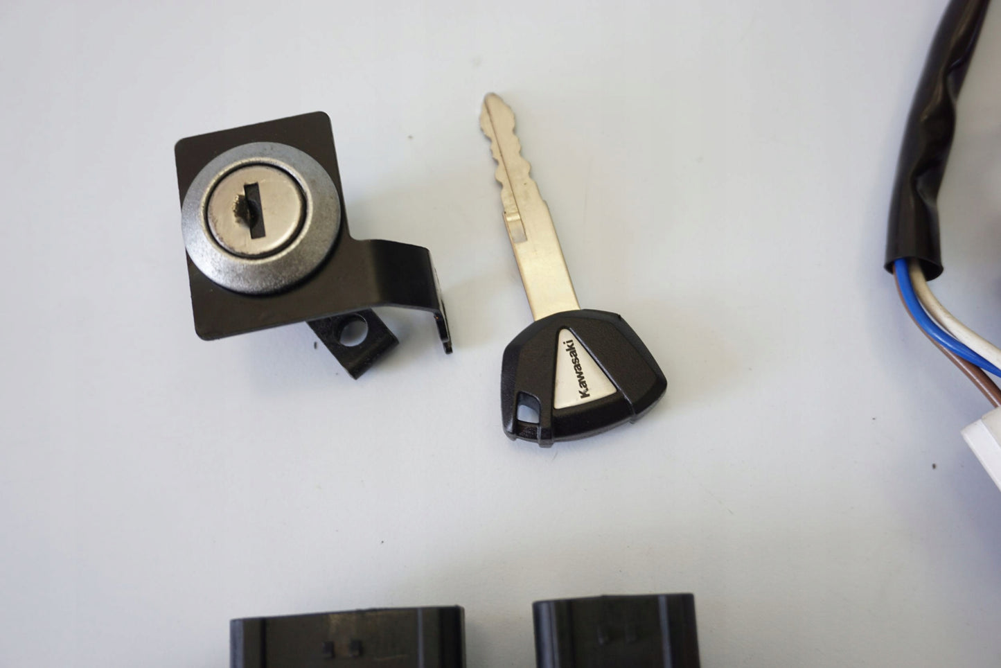 KAWASAKI Z-800 13-17 Schlosssatz Zündschloss Lock Set 12